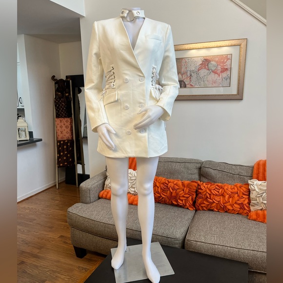 ❣️🆕Fashion Nova X Cardi B White Boardin’ Jets Blazer Dress❣️ - Picture 3 of 13